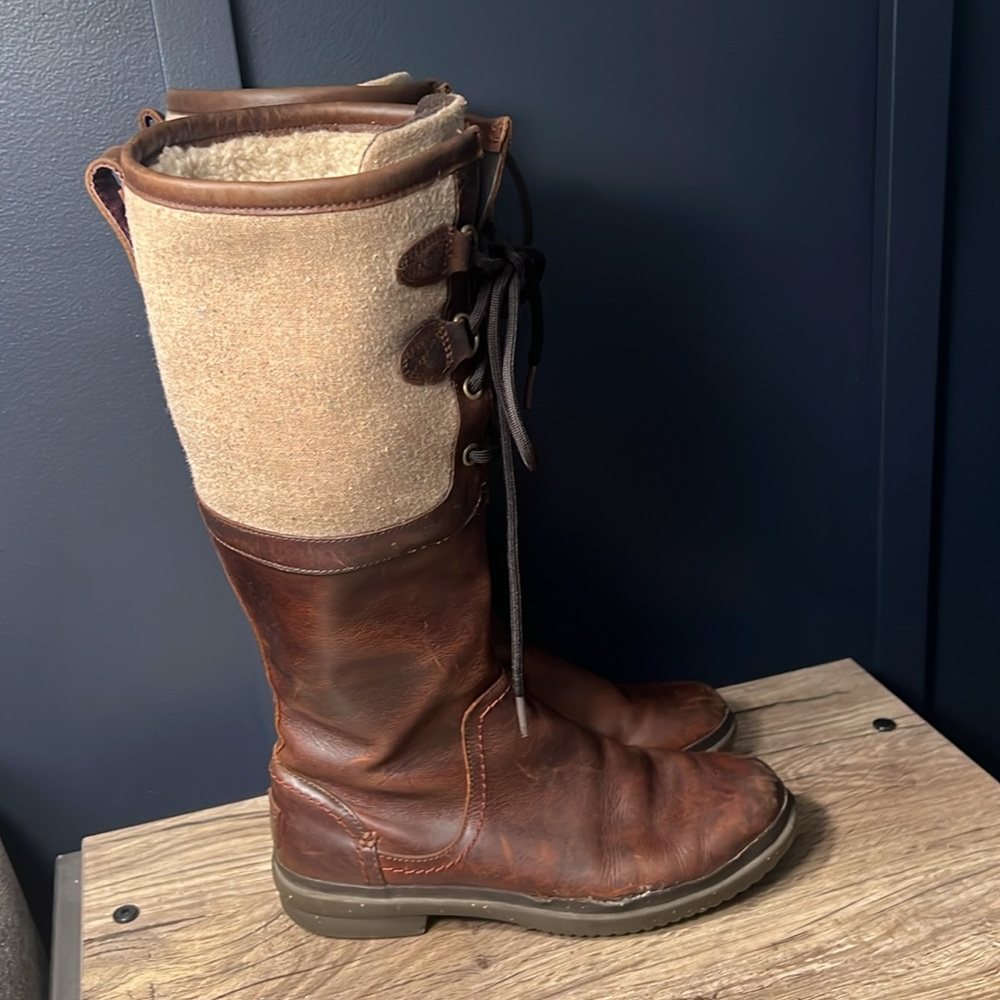 Ugg Elsa Tall boot size 10 - Picture 5 of 10